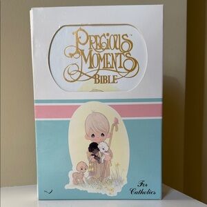 Precious Moments Bible w cover